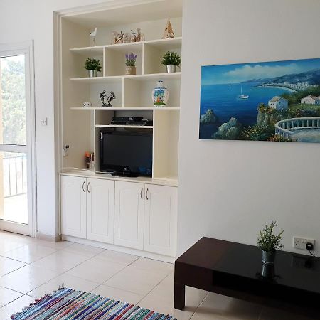 Psyche Harbor Apartment Paphos Bagian luar foto