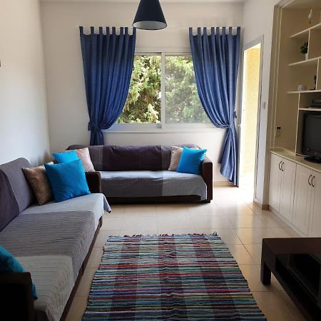 Psyche Harbor Apartment Paphos Bagian luar foto