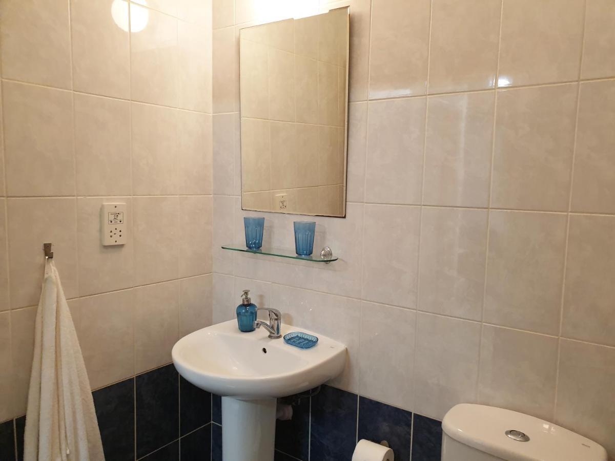 Psyche Harbor Apartment Paphos Bagian luar foto